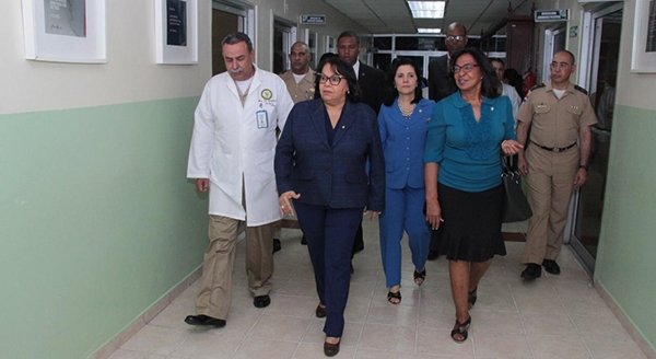 Rectora De La Universidad Autónoma De Santo Domingo (UASD)  Realiza Visita Al Hospital Central De Las Fuerzas Armadas.